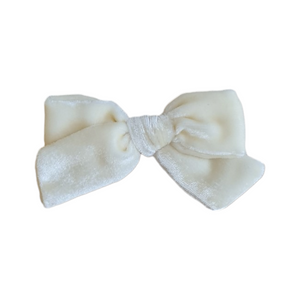 Medium Silk Velvet Bow | Ivory
